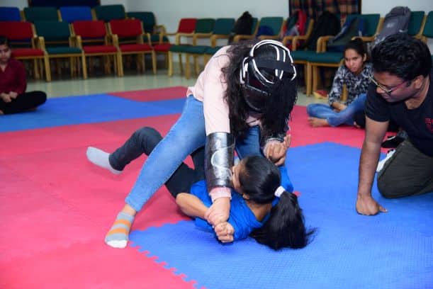 Training to visually-impaired girls